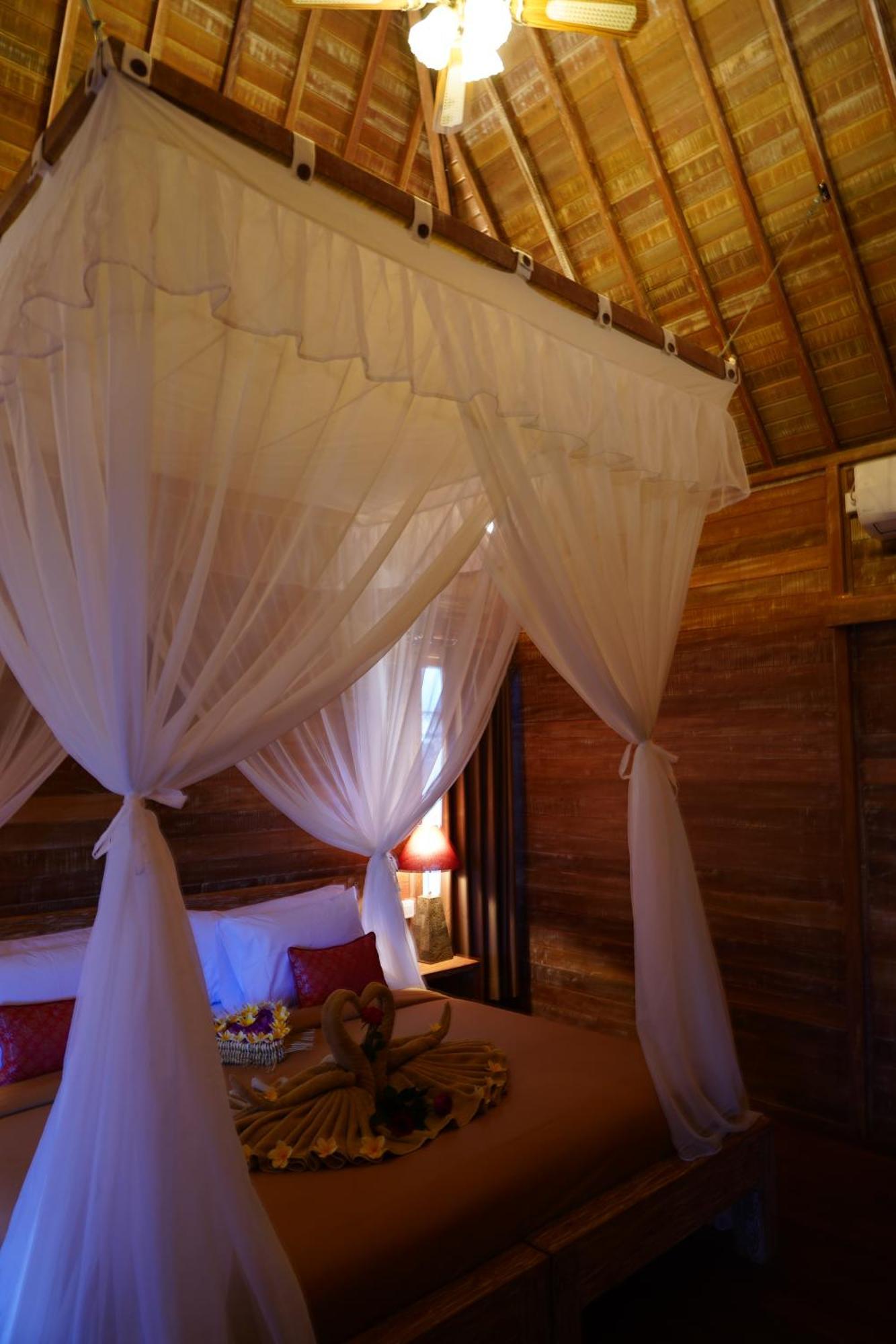 Lastana Suite Ubud Экстерьер фото